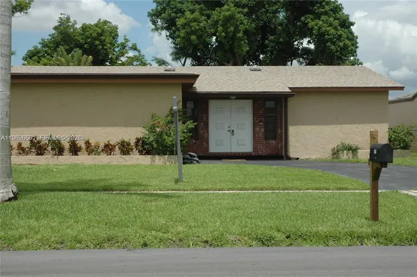 $2,500 | 3941 Northwest 115th Terrace, Sunrise, FL 33323