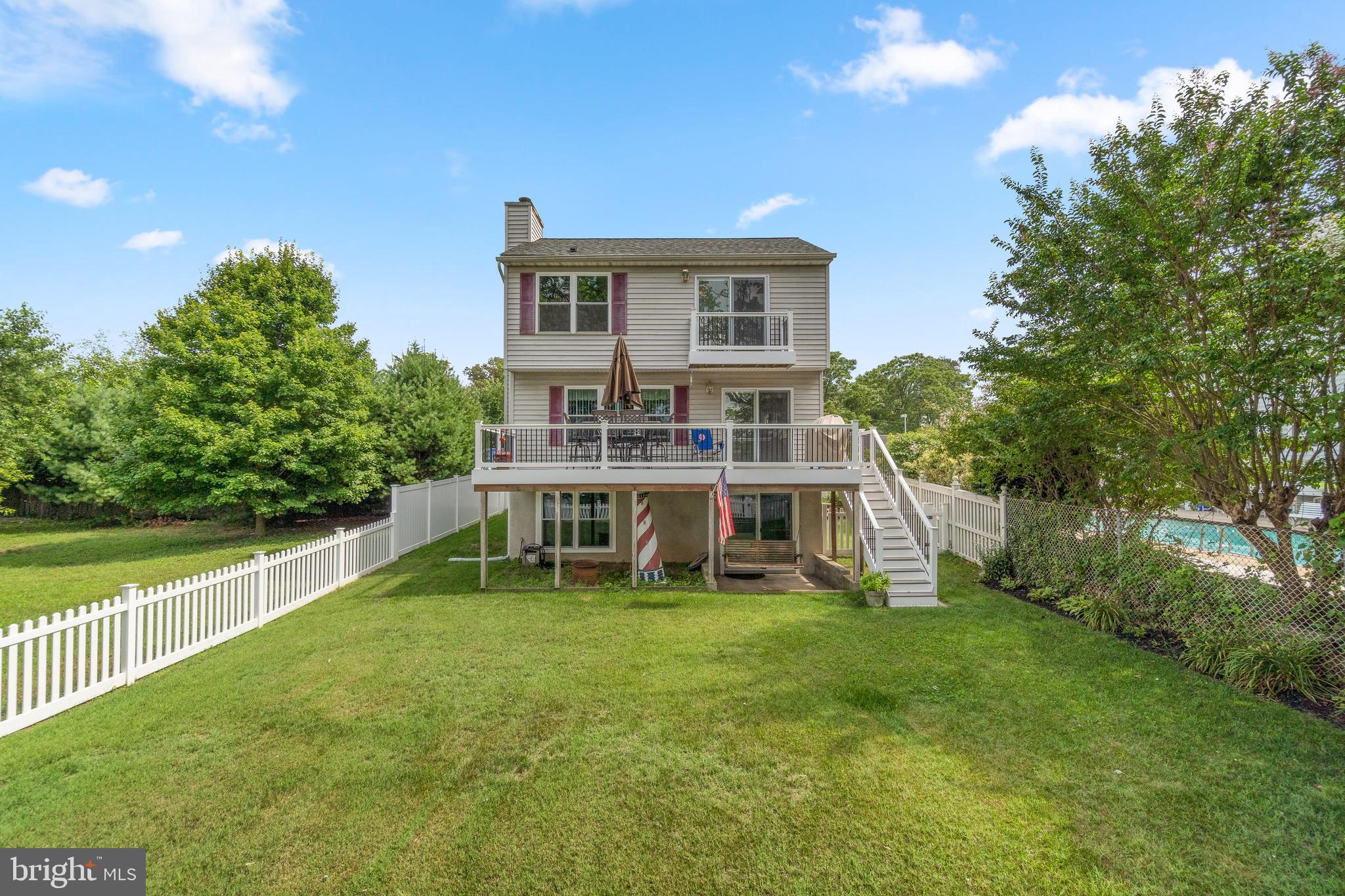 Welcome to 7708 W Shore Road in Pasadena