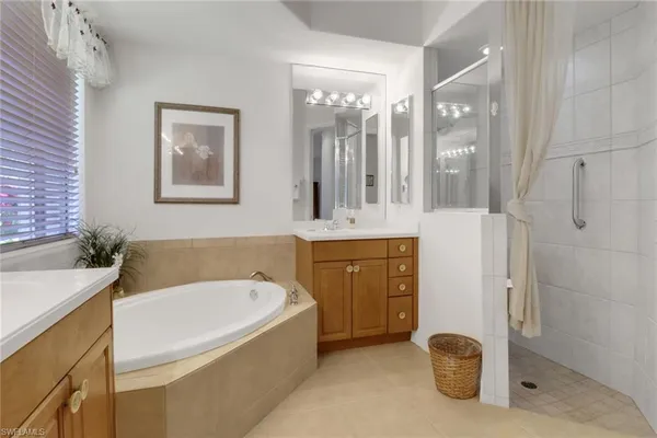 $950,000 | 28404 Via Odanti Drive, Bonita Springs, FL 34135
