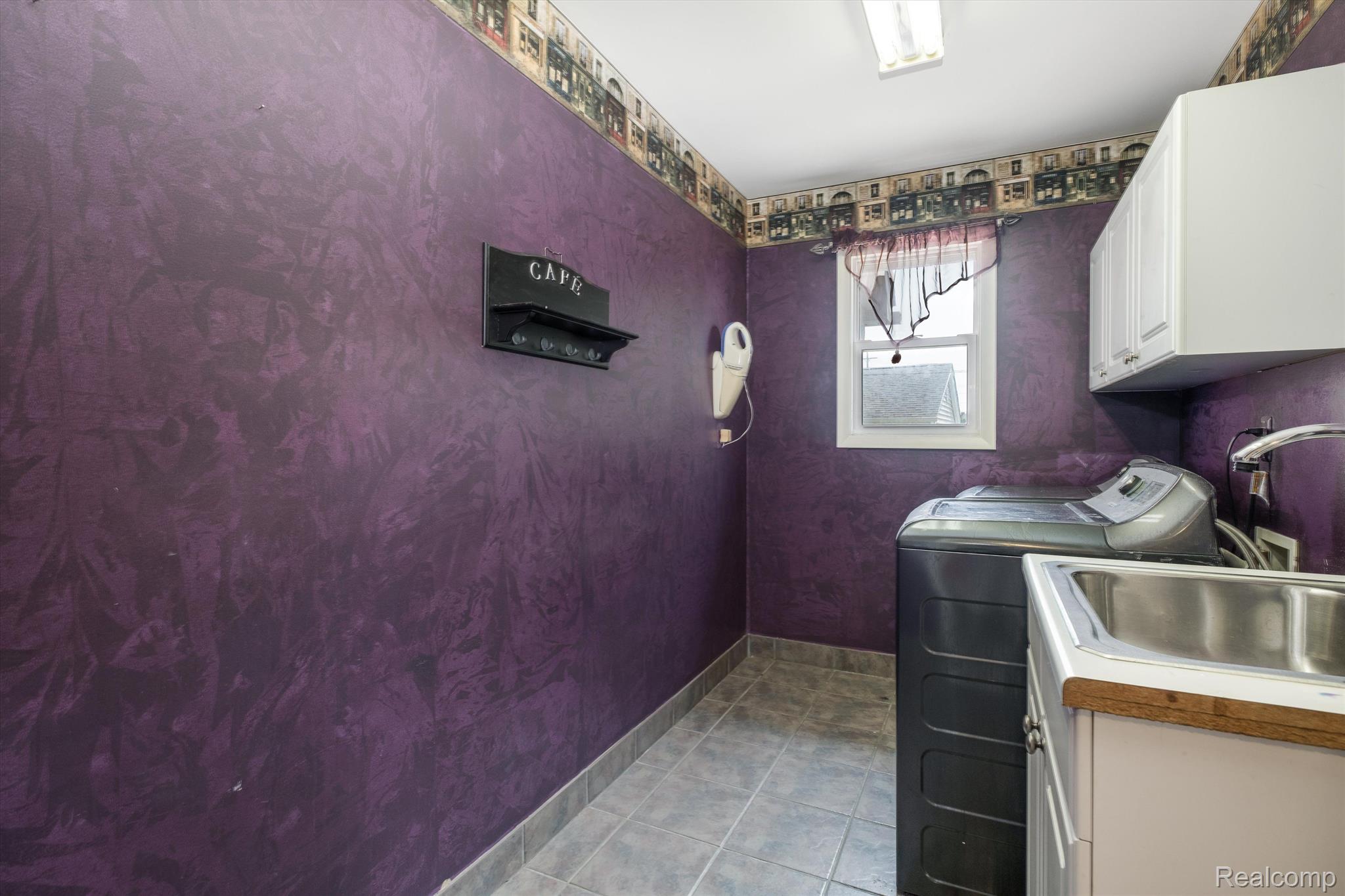 52903 Chesterfield Road New Baltimore, MI 48051 - Photo 29 of 54 1st Floor Laundry Room