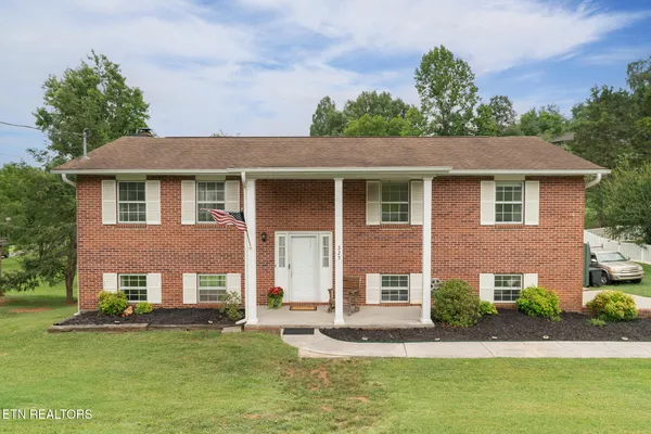 $379,900 | 325 Navaho Drive, Seymour, TN 37865