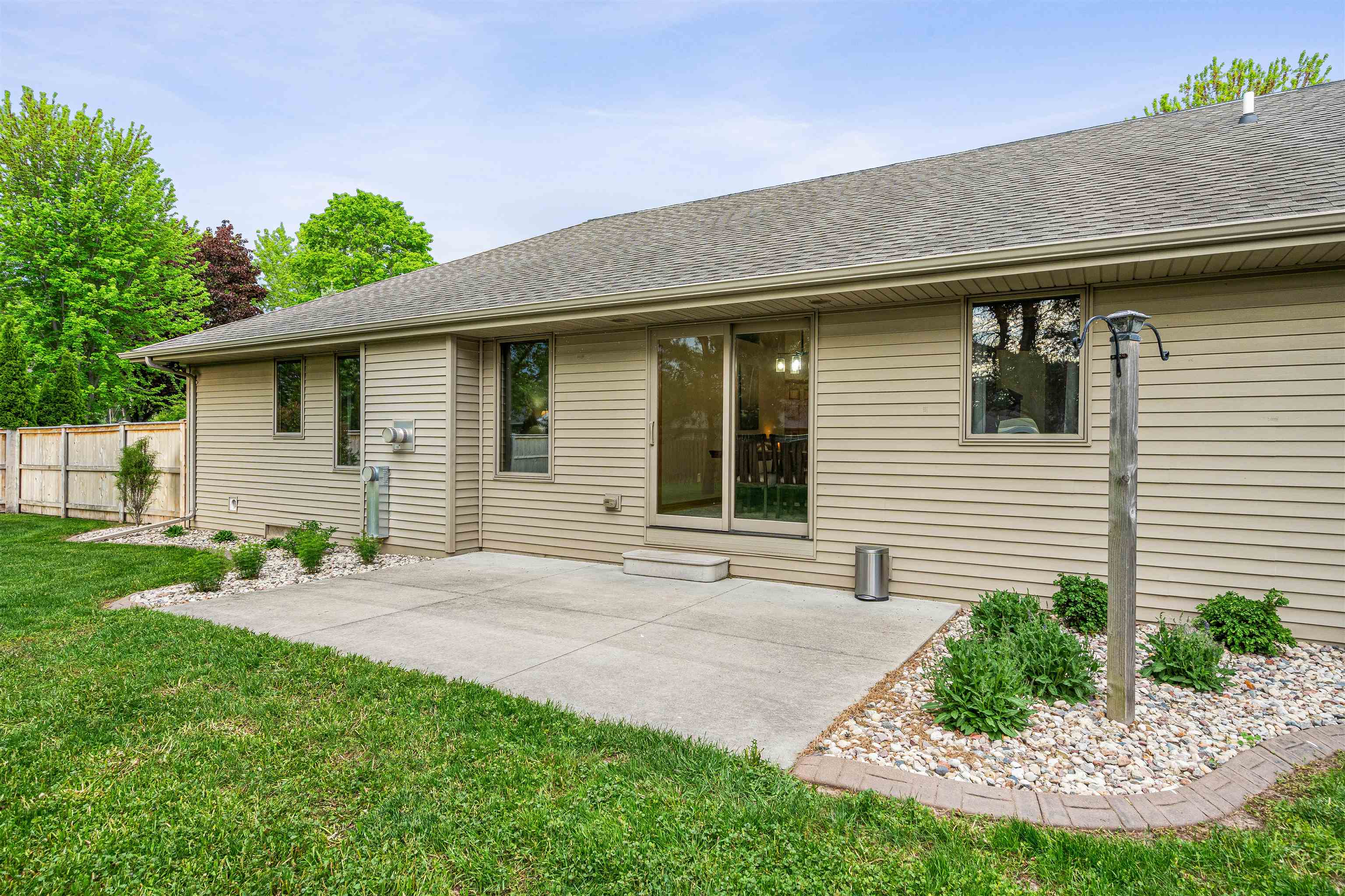 1112 Lake Park Road Menasha, WI 54952 - Photo 10 of 54