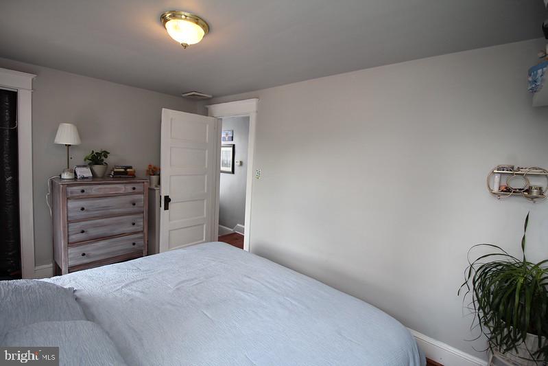 601 Arndt Avenue Riverside, NJ 08075 - Photo 13 of 30 Serene bedroom with soft hues.