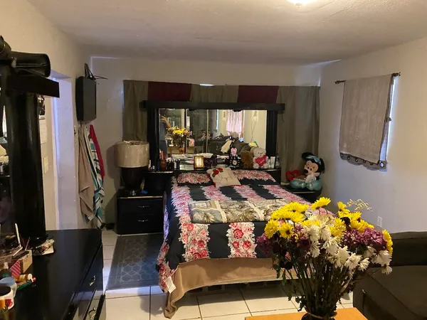 $2,300 | 12920 Westview Drive, Unit 1, Miami, FL 33167