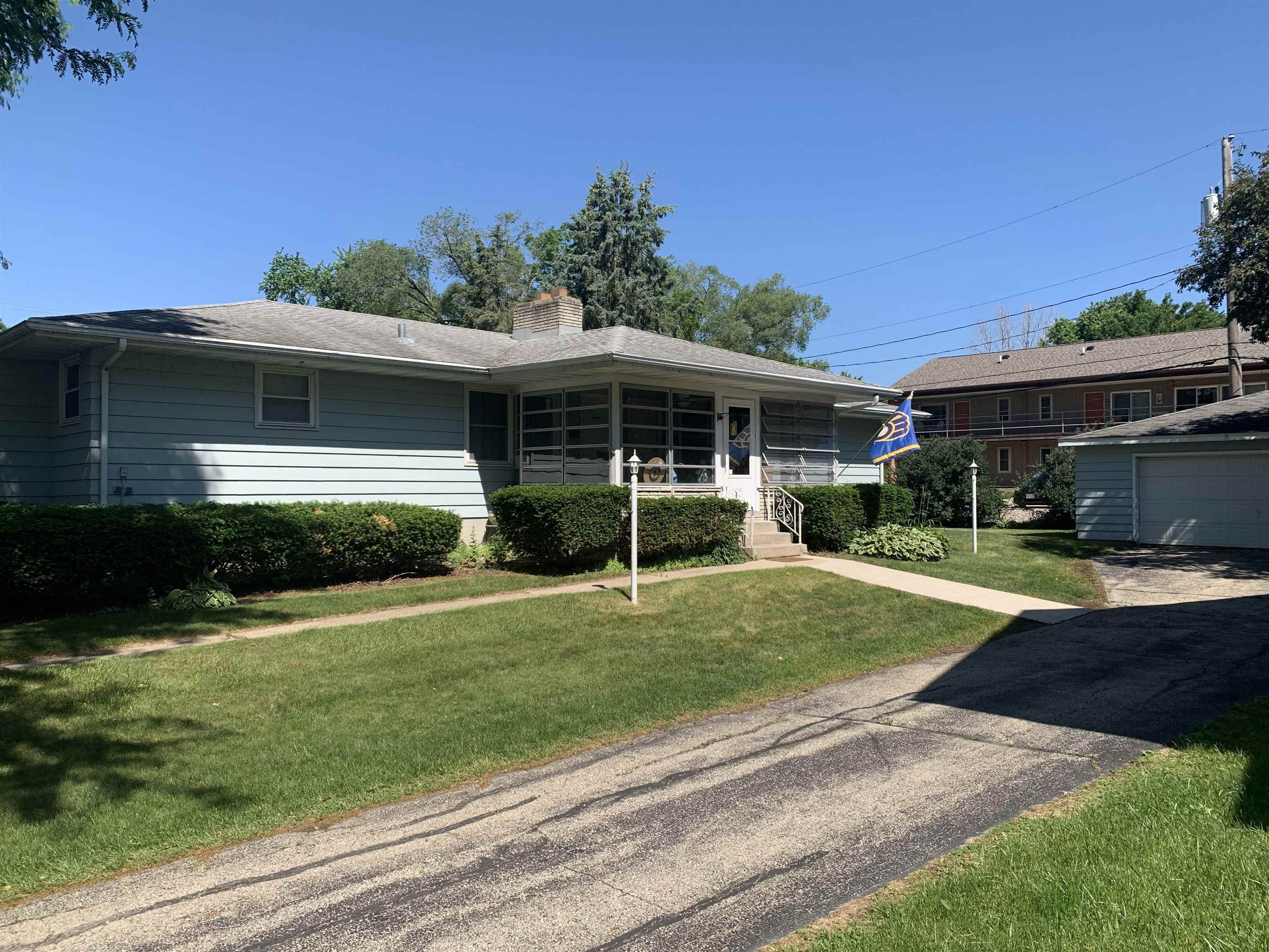 2834 Commercial Madison, WI 53704 - Photo 2 of 22