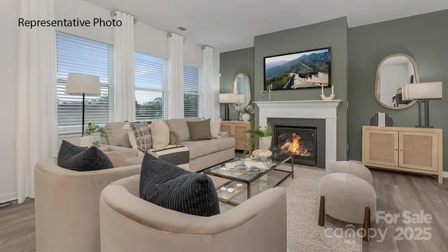 $299,000 | 604 13th Ave Drive Northeast, Hickory, NC 28601