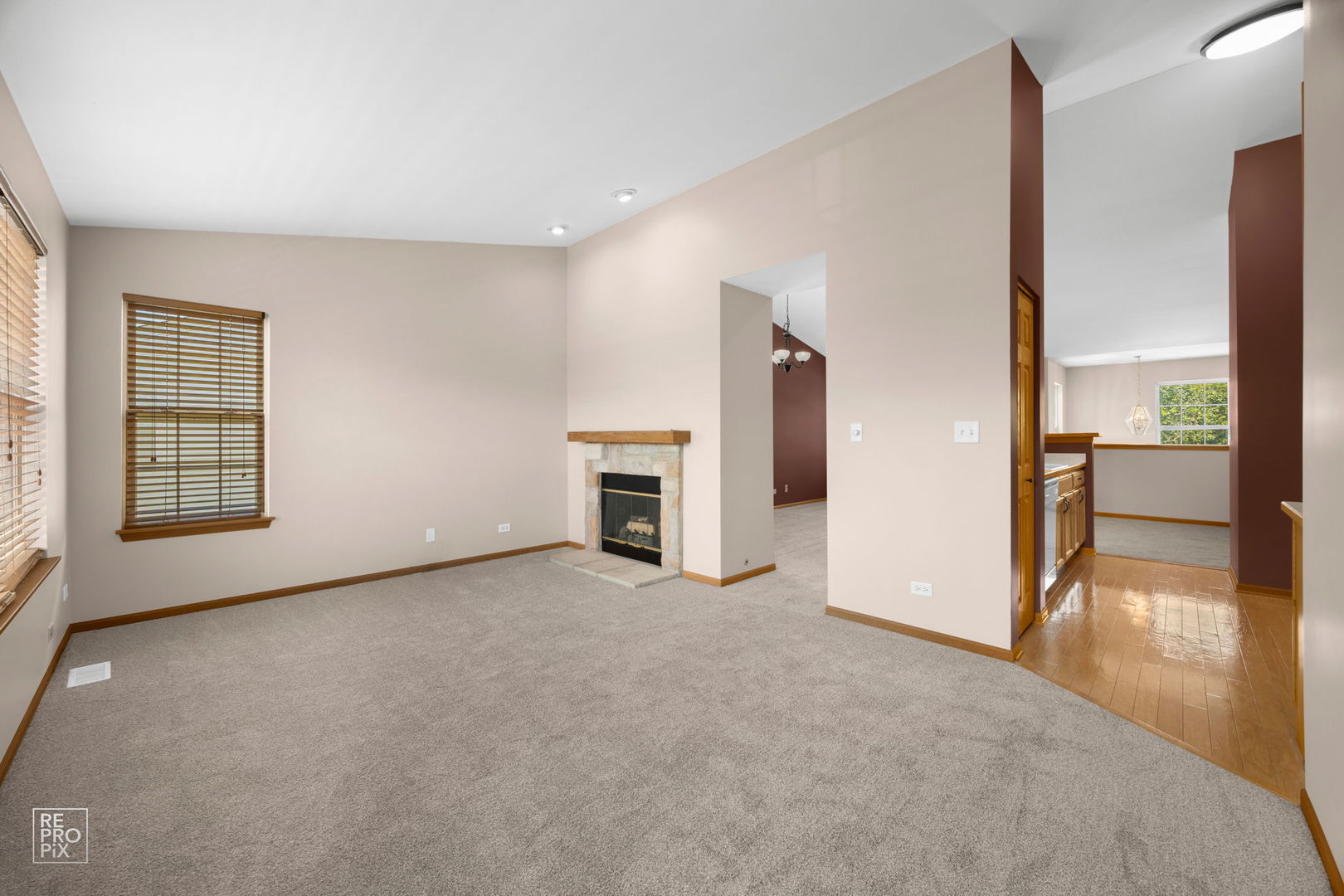 2532 Golf Ridge Circle Naperville, IL 60563 - Photo 5 of 12