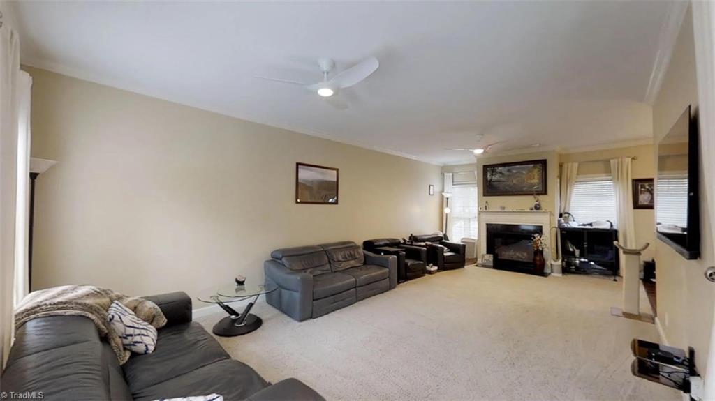 3102 Timberwolf Avenue High Point, NC 27265 - Photo 4 of 29 Main Floor LR
