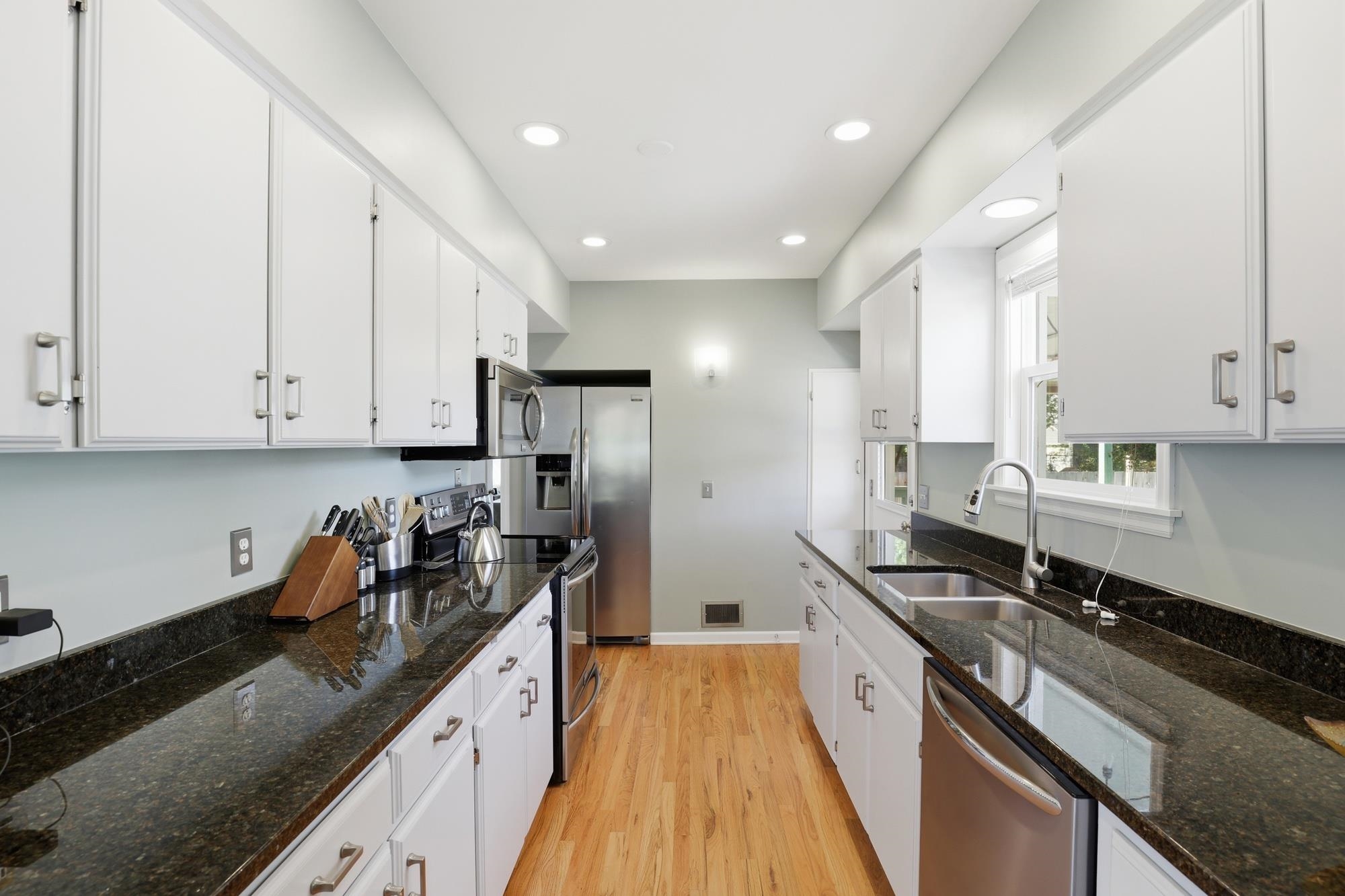 3534 West Wellesley Avenue Spokane, WA 99205 - Photo 5 of 45