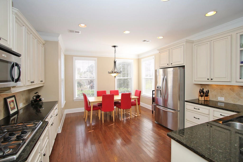 1316 Osmond Road Mount Pleasant, SC 29466 - Photo 11 of 34 Kitchen and Eat in 2