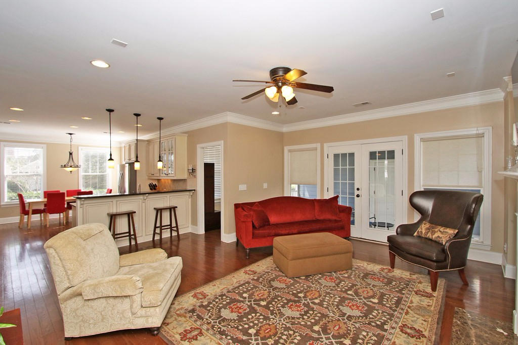 1316 Osmond Road Mount Pleasant, SC 29466 - Photo 12 of 34 Living room