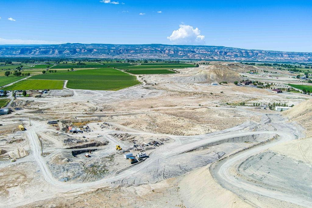 1655 O Road Loma, CO 81524 - Photo 3 of 19