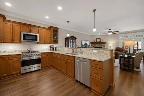 $759,000 | 203 North 4th Avenue, St. Charles, IL 60174