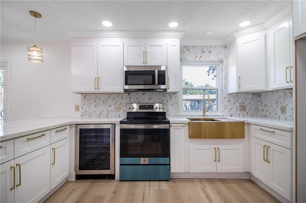 520 Bellevue Drive Laplace, LA 70068 - Photo 3 of 26