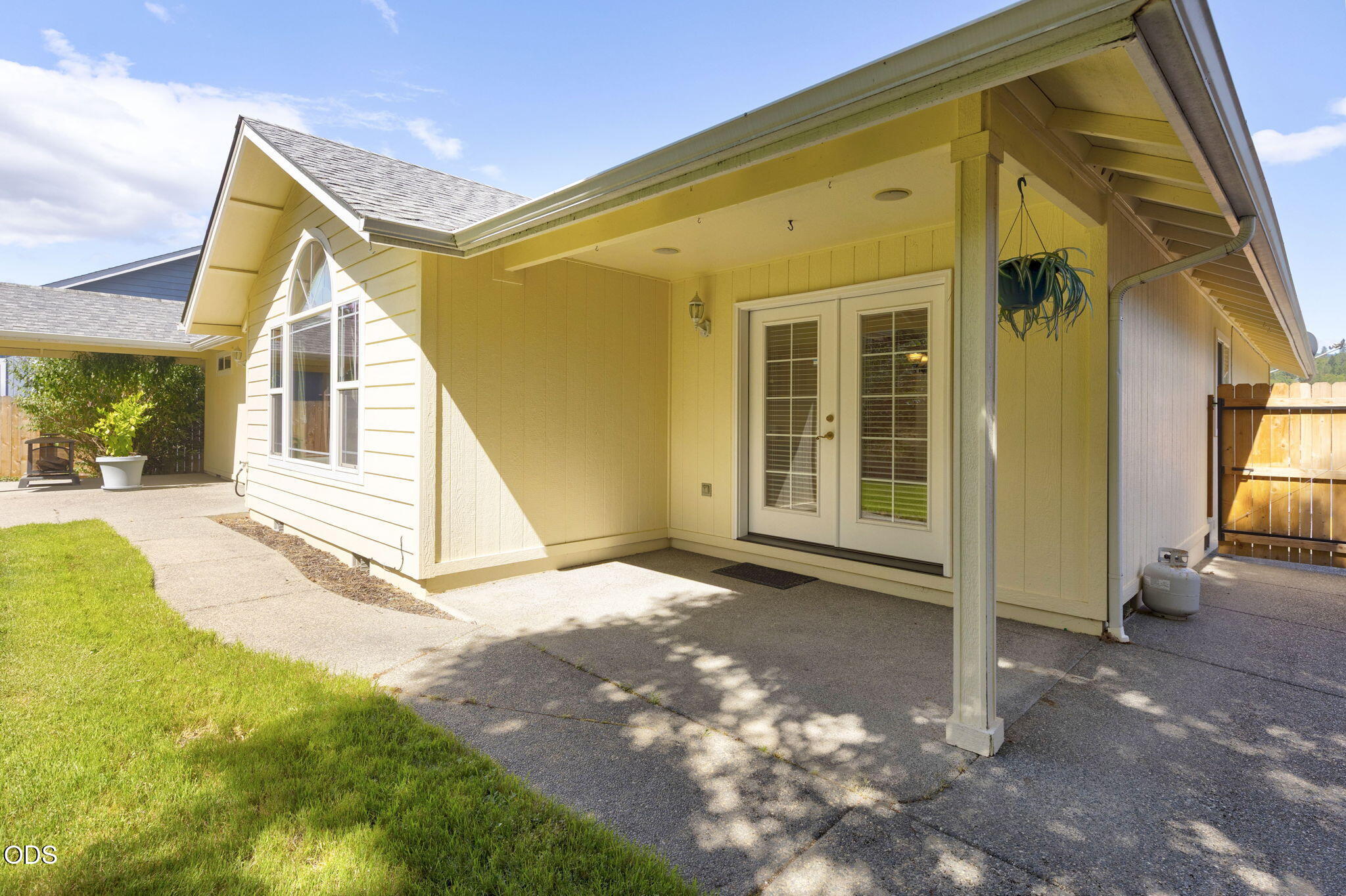 2738 Trinity Way Grants Pass, OR 97527 - Photo 31 of 42