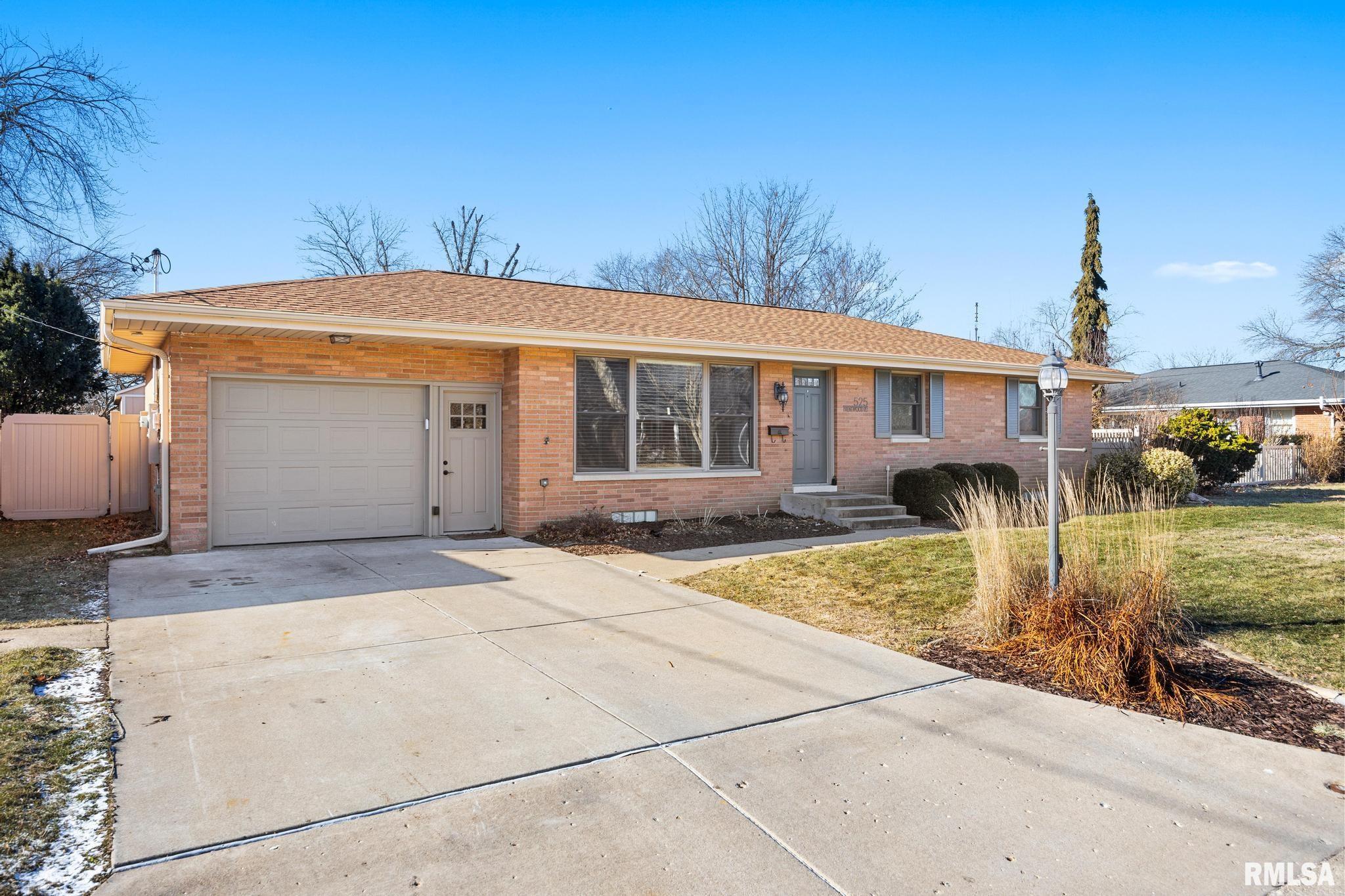 525 Brentwood Road Morton, IL 61550 - Photo 2 of 33