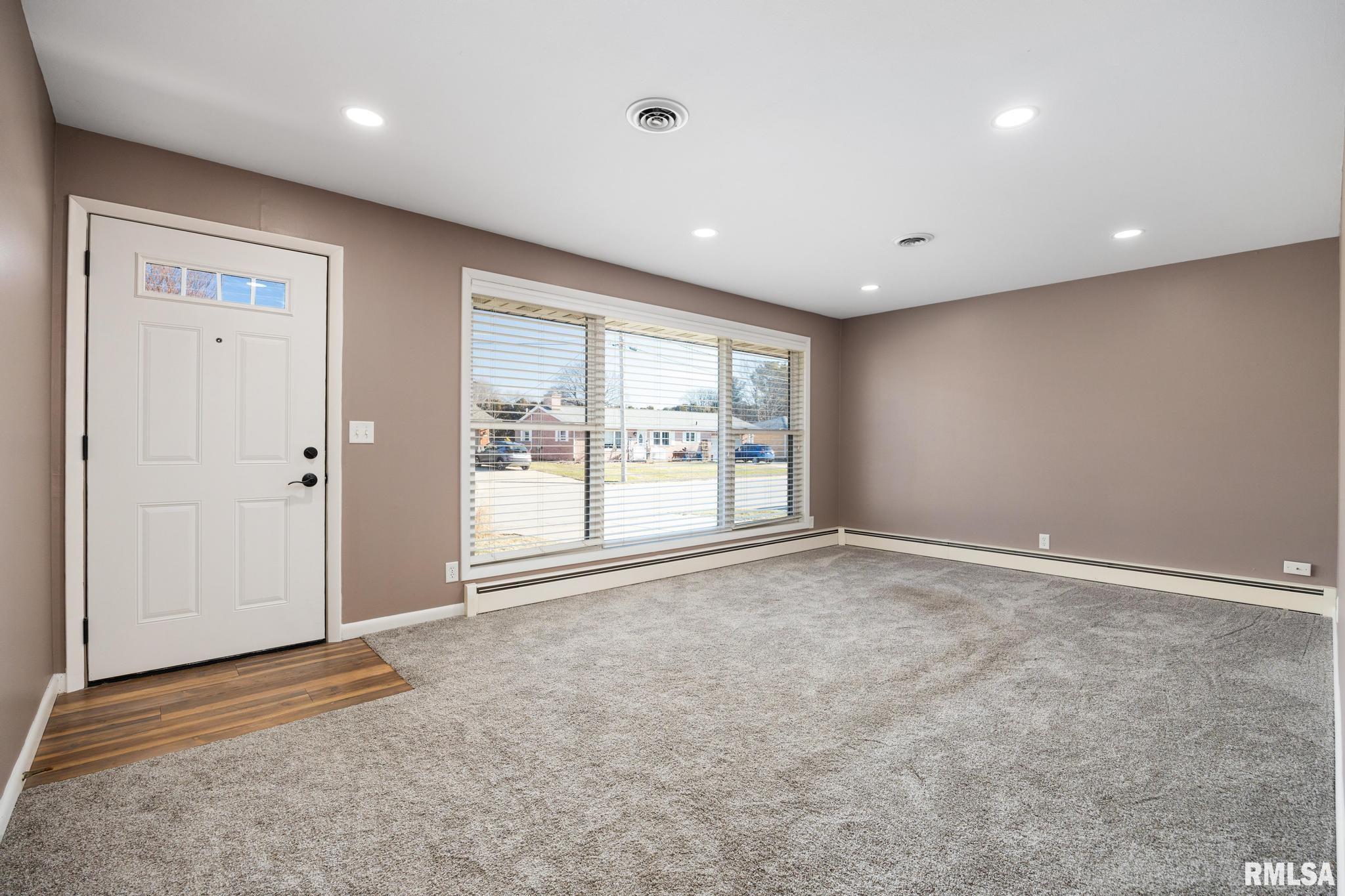 525 Brentwood Road Morton, IL 61550 - Photo 4 of 33