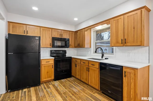 $234,900 | 525 Brentwood Road, Morton, IL 61550