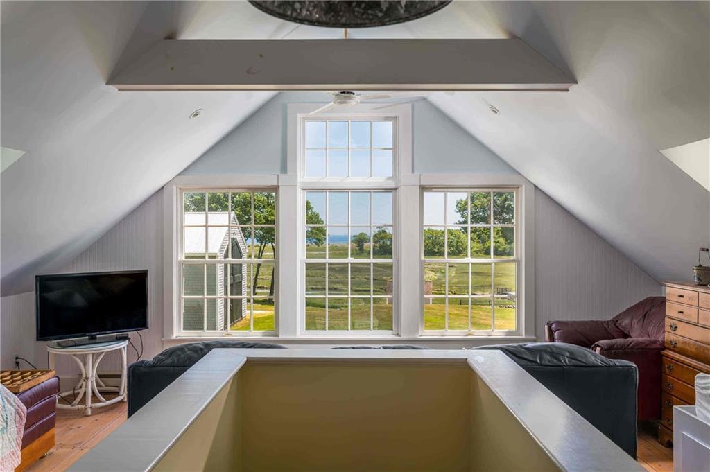 14 Seapoint Road Kittery Point, ME 03905 - Photo 29 of 35 A wonderful use of space within the...