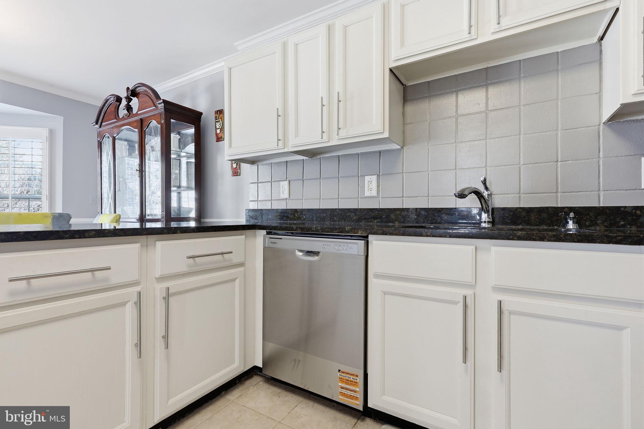 9332 Wax Myrtle Way Manassas, VA 20110 - Photo 17 of 40