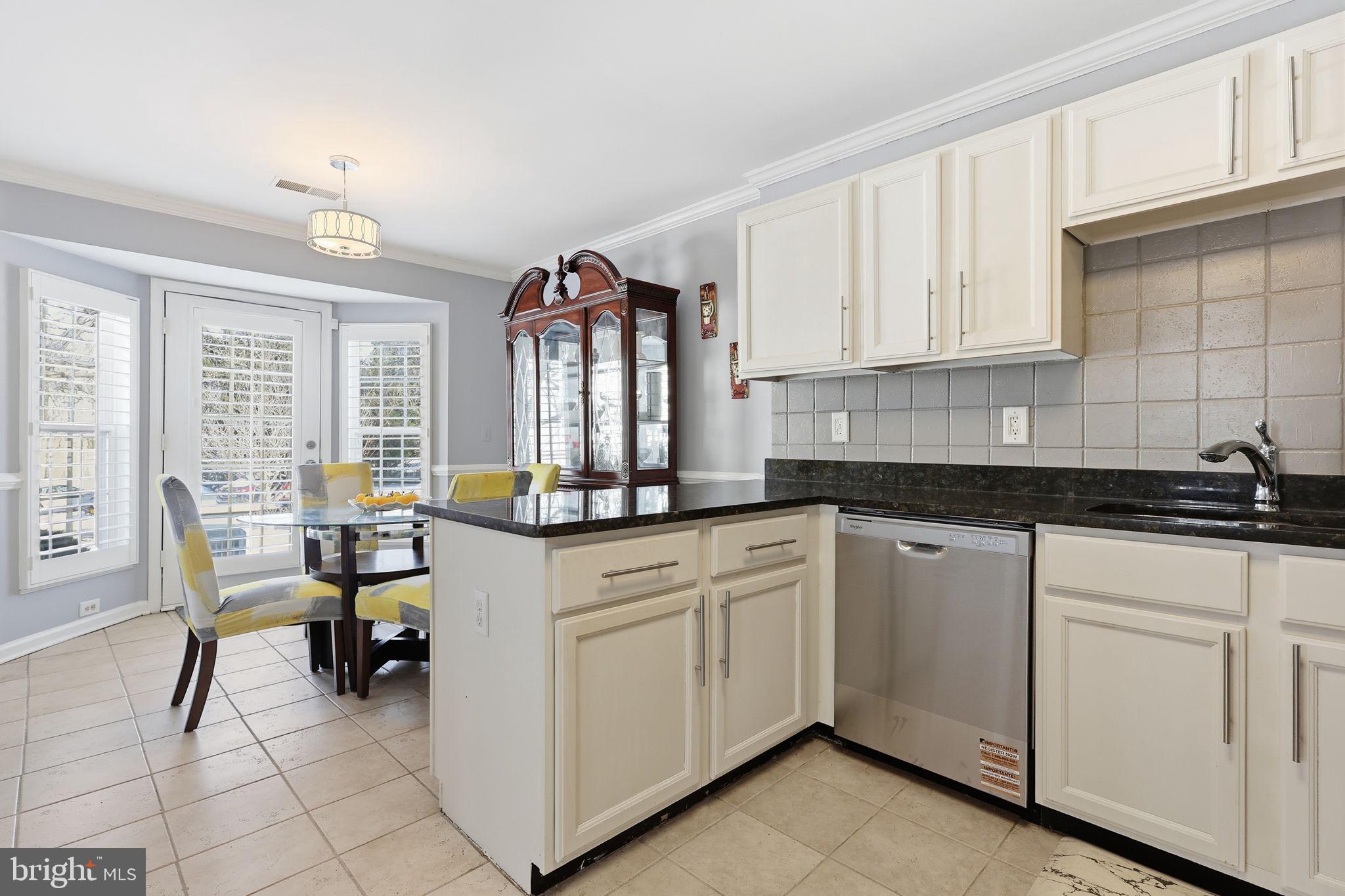 9332 Wax Myrtle Way Manassas, VA 20110 - Photo 18 of 40