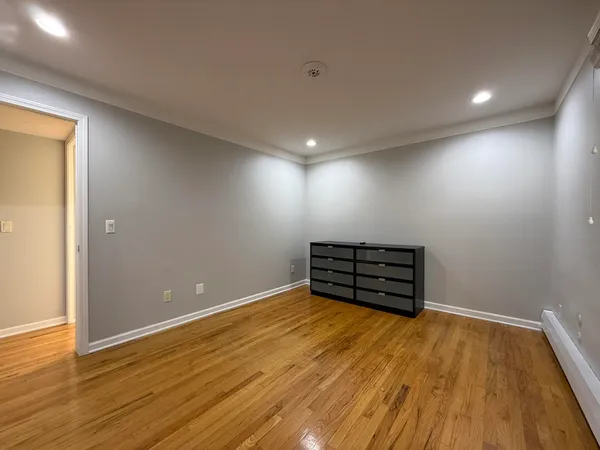 $2,100 | 1253 Island Drive, Unit 102, Ann Arbor, MI 48105