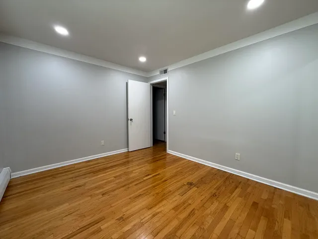 $2,100 | 1253 Island Drive, Unit 102, Ann Arbor, MI 48105