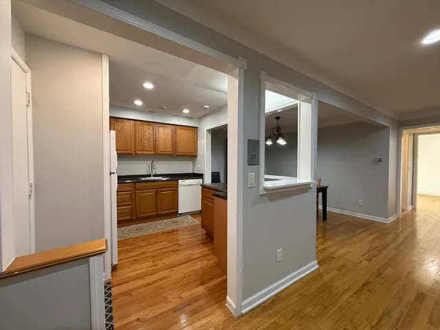 $2,100 | 1253 Island Drive, Unit 102, Ann Arbor, MI 48105