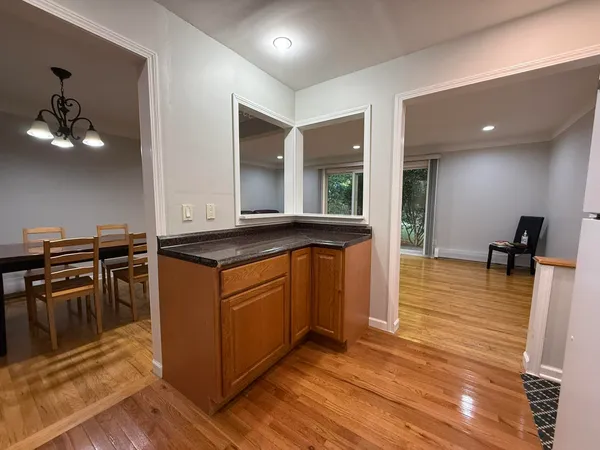 $2,100 | 1253 Island Drive, Unit 102, Ann Arbor, MI 48105