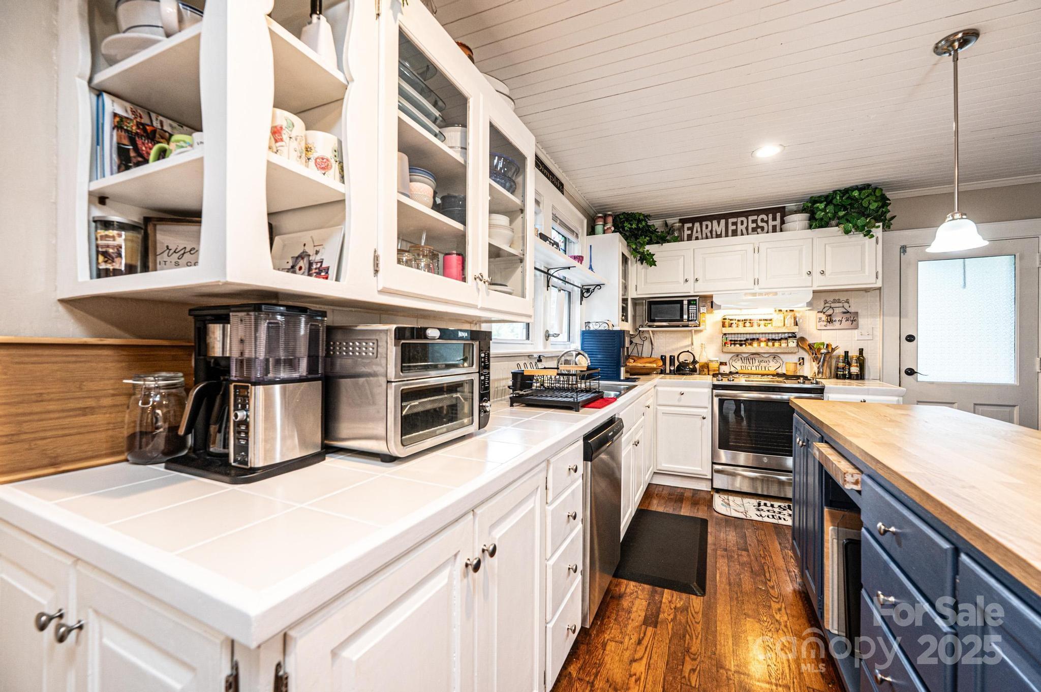 2035 Kool Park Road Northeast Hickory, NC 28601 - Photo 8 of 48 Gallery Image 8