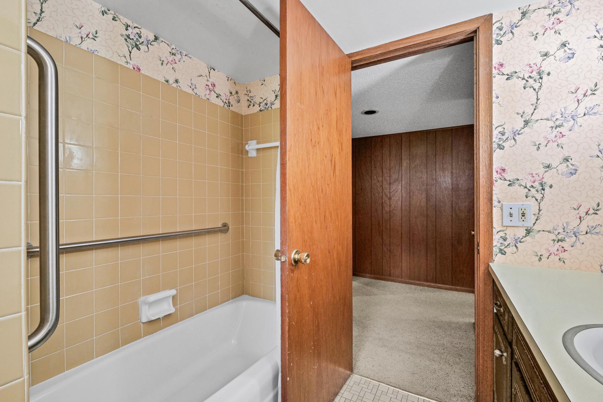 10243 Rich Road Bloomington, MN 55437 - Photo 33 of 48 Gallery Image 33