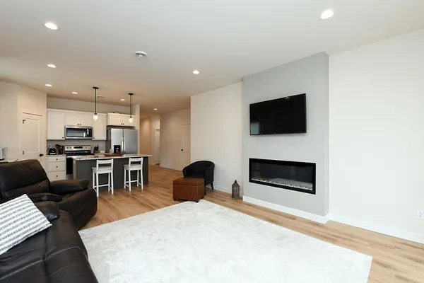 $305,000 | 6743 66th Avenue South, Horace, ND 58047