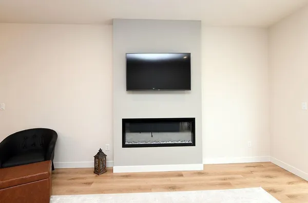 $305,000 | 6743 66th Avenue South, Horace, ND 58047