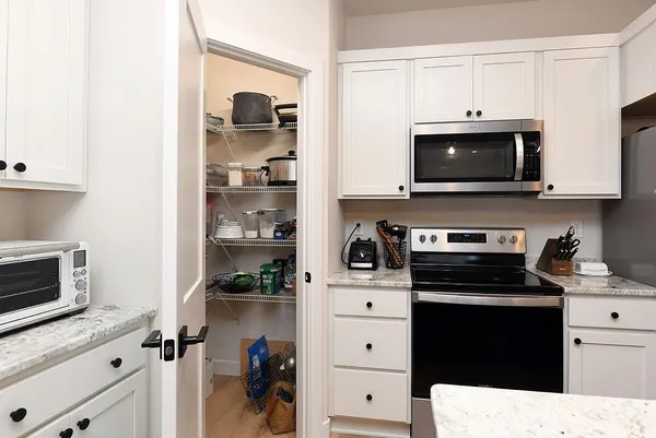 $305,000 | 6743 66th Avenue South, Horace, ND 58047