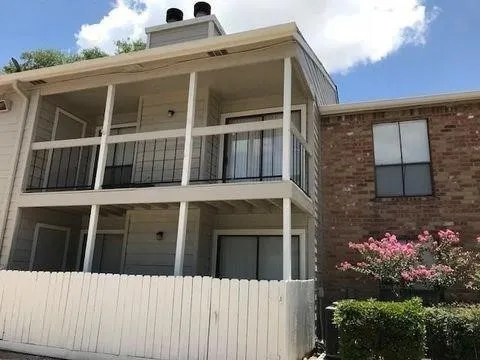 $825 | 17331 Red Oak Drive, Unit 32, Houston, TX 77090