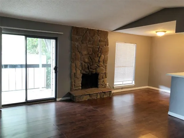 $825 | 17331 Red Oak Drive, Unit 32, Houston, TX 77090