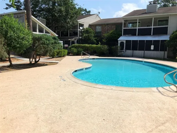 $825 | 17331 Red Oak Drive, Unit 32, Houston, TX 77090