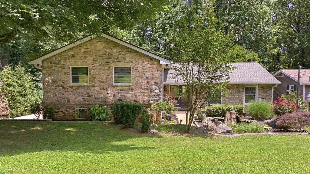 9040 Ruby Lane Gainesville, GA 30506 - Photo 3 of 43