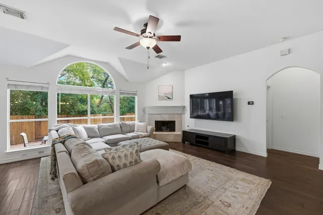 $825,000 | 5313 Concho Creek Bend, Austin, TX 78735