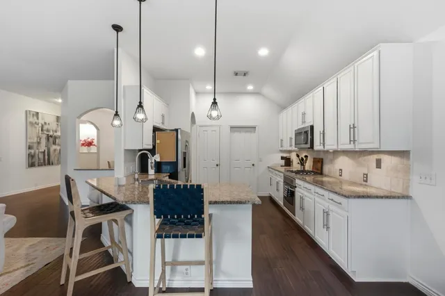 $825,000 | 5313 Concho Creek Bend, Austin, TX 78735