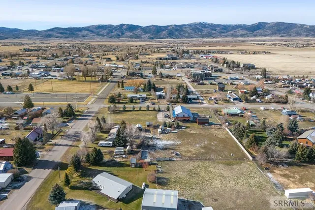 $1,100,000 | 135 East Birch Street, Victor, ID 83455
