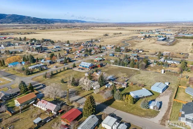 $1,100,000 | 135 East Birch Street, Victor, ID 83455