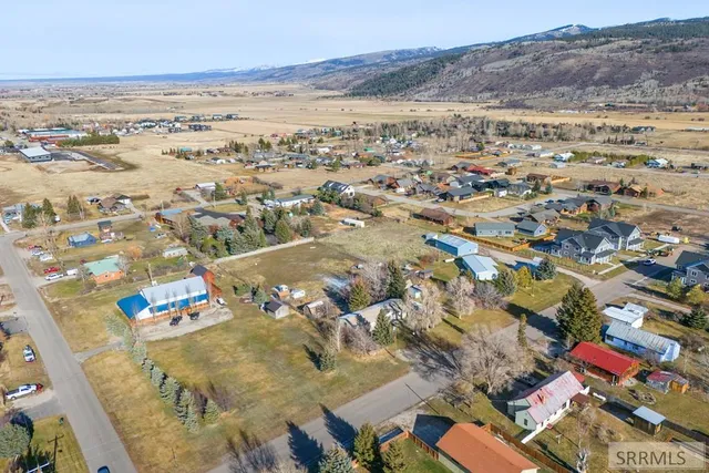 $1,100,000 | 135 East Birch Street, Victor, ID 83455