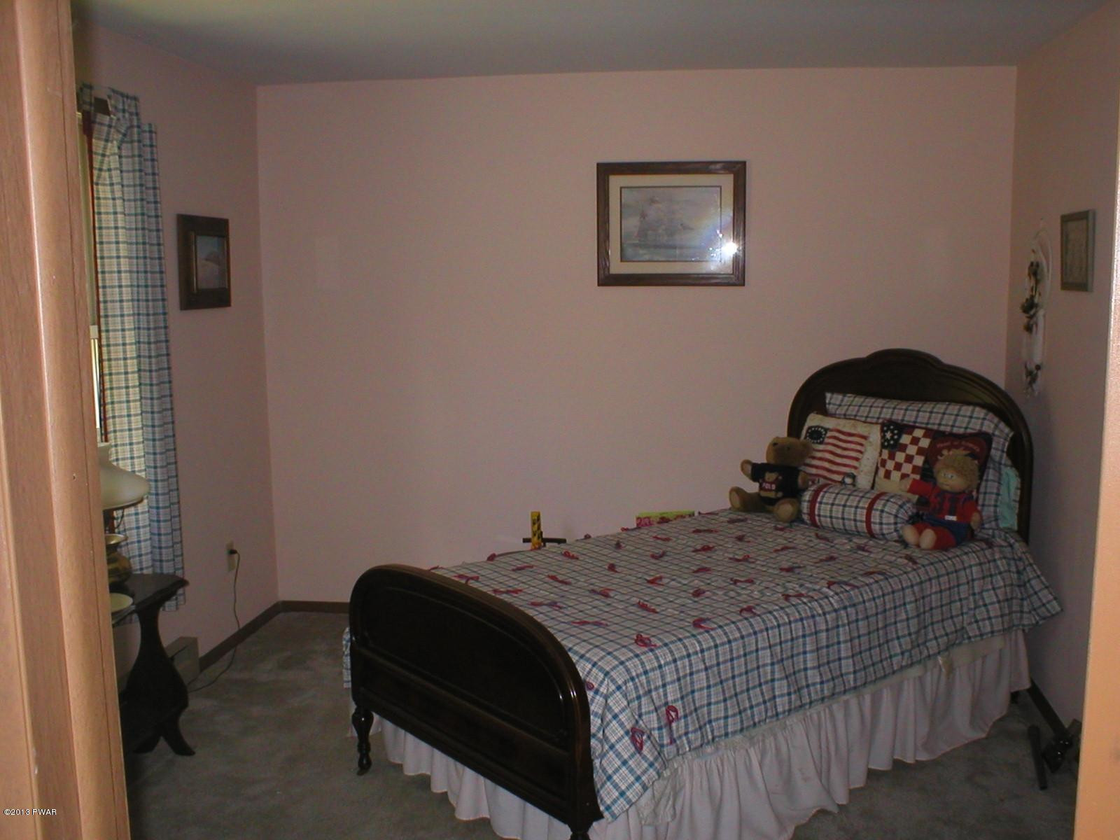 396 Little Walker Road Shohola, PA 18458 - Photo 8 of 50