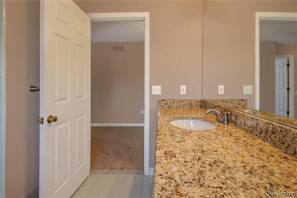 3079 Lexham Lane Rochester Hills, MI 48309 - Photo 26 of 37