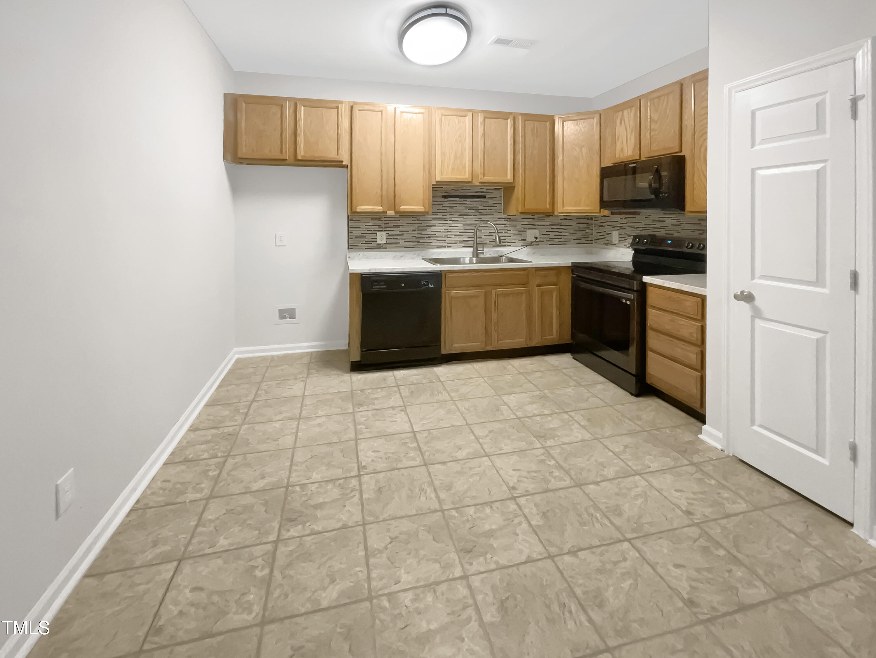 320 Gilman Lane, Unit 110 Raleigh, NC 27610 - Photo 6 of 15 listing_5