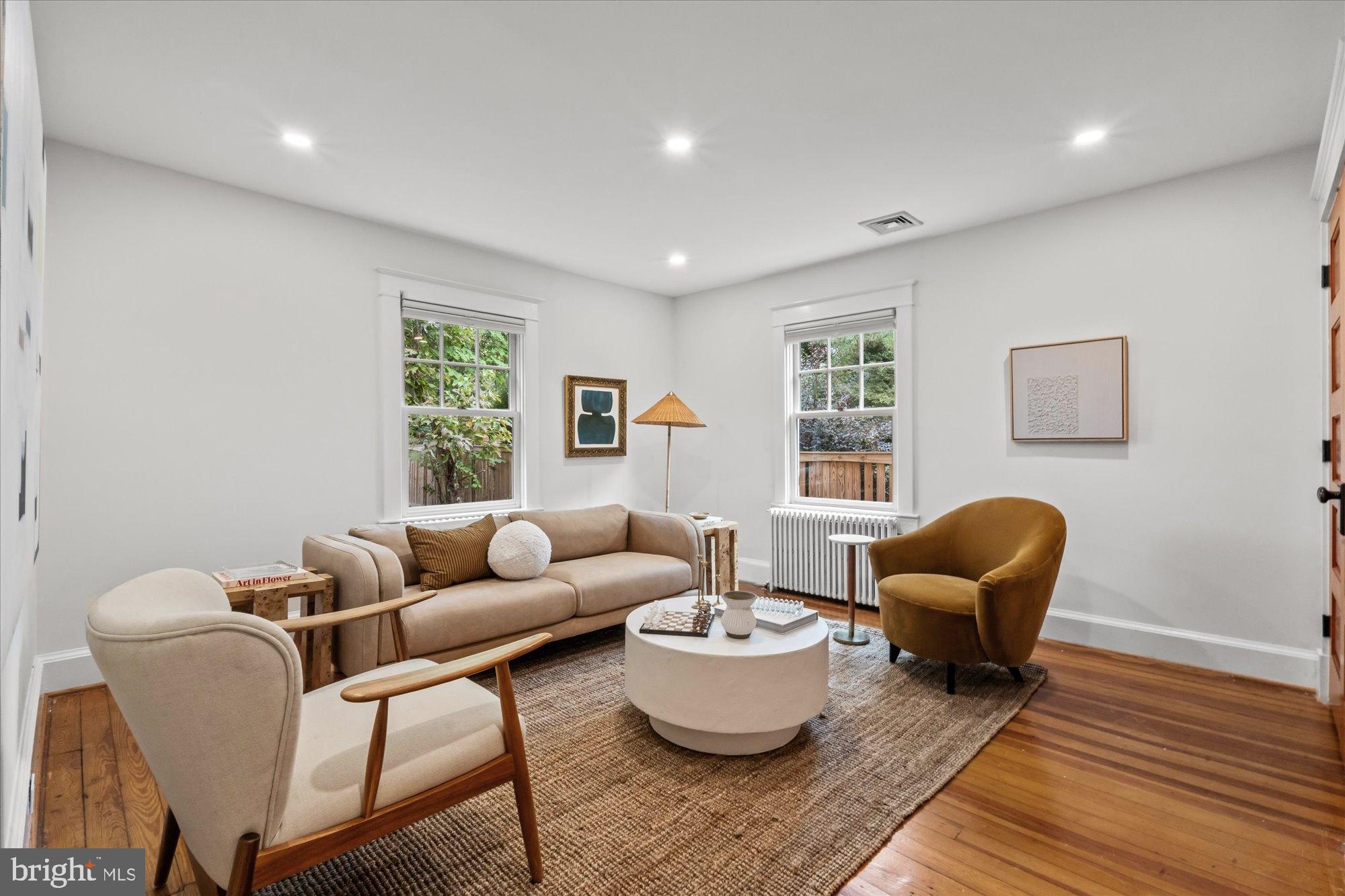 24 East Bellefonte Avenue Alexandria, VA 22301 - Photo 13 of 44