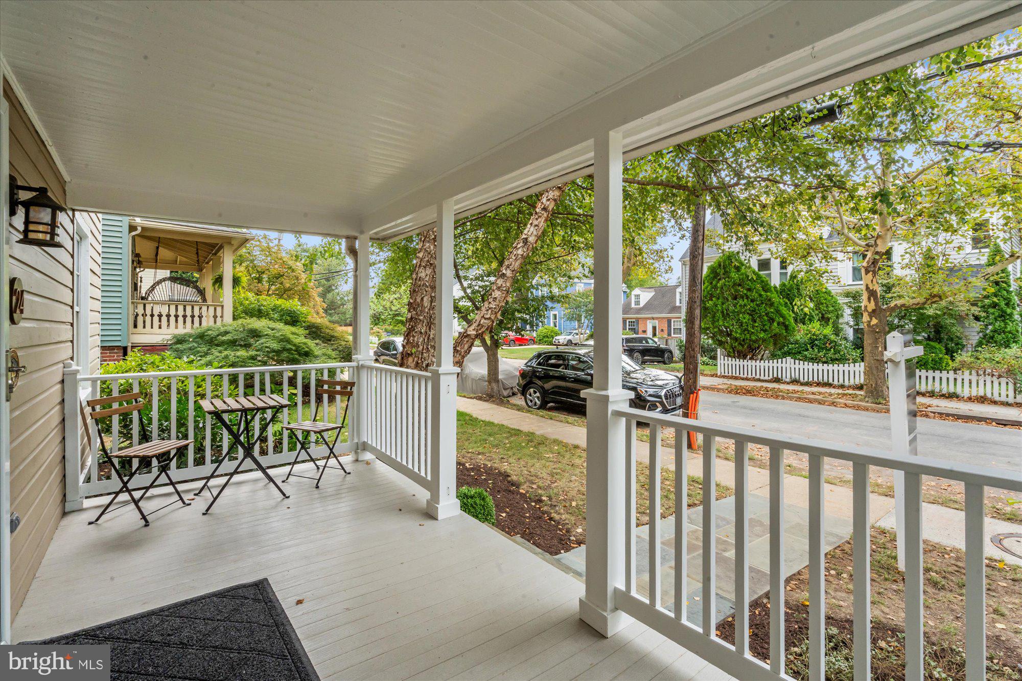 24 East Bellefonte Avenue Alexandria, VA 22301 - Photo 2 of 44