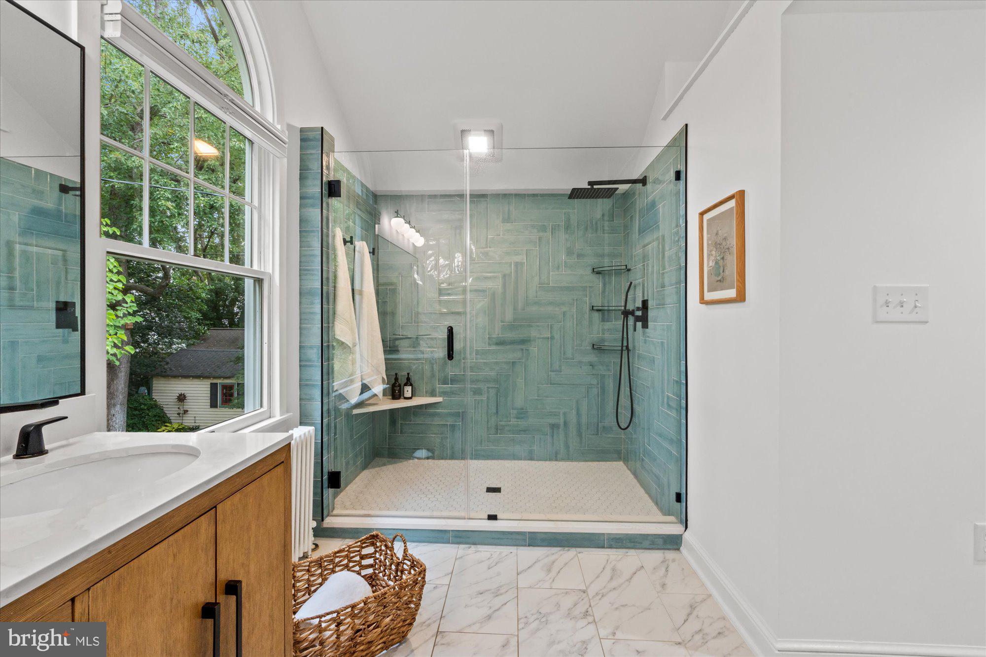 24 East Bellefonte Avenue Alexandria, VA 22301 - Photo 23 of 44