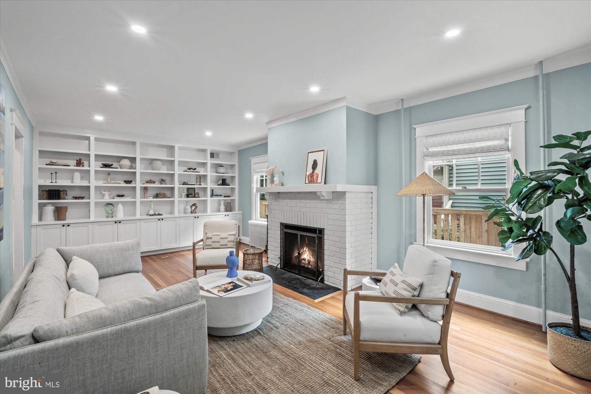 24 East Bellefonte Avenue Alexandria, VA 22301 - Photo 3 of 44